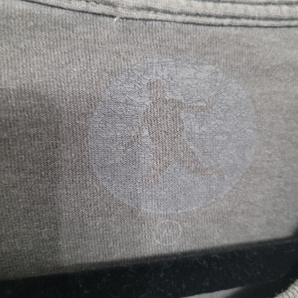 Metro Boomin 2022 Heroes & Villains Tour T-Shirt Men’s Medium Gray Rap Band Tee - Picture 4 of 5